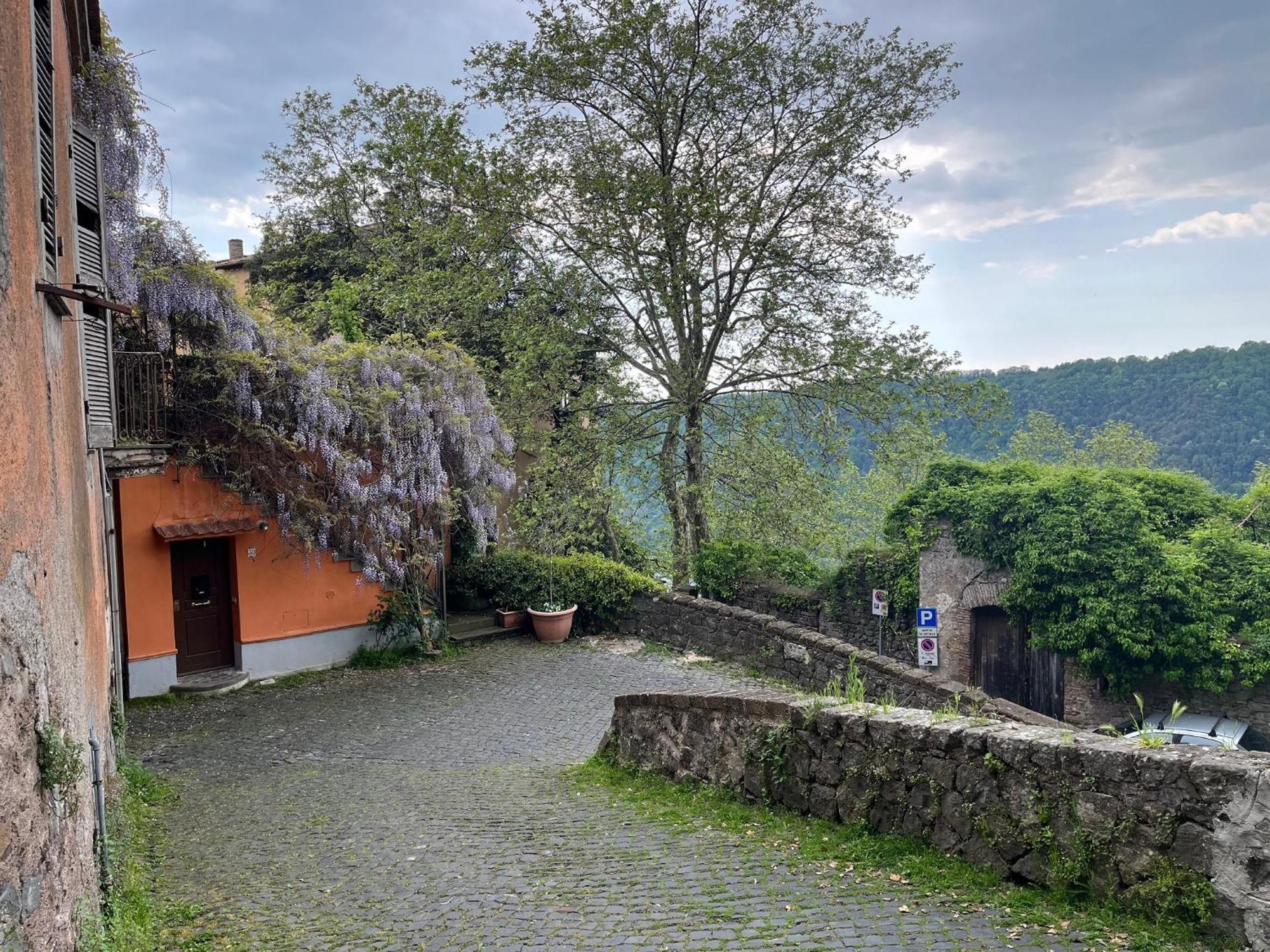 Albergo Diffuso Locanda Specchio Di Diana Nemi Luaran gambar