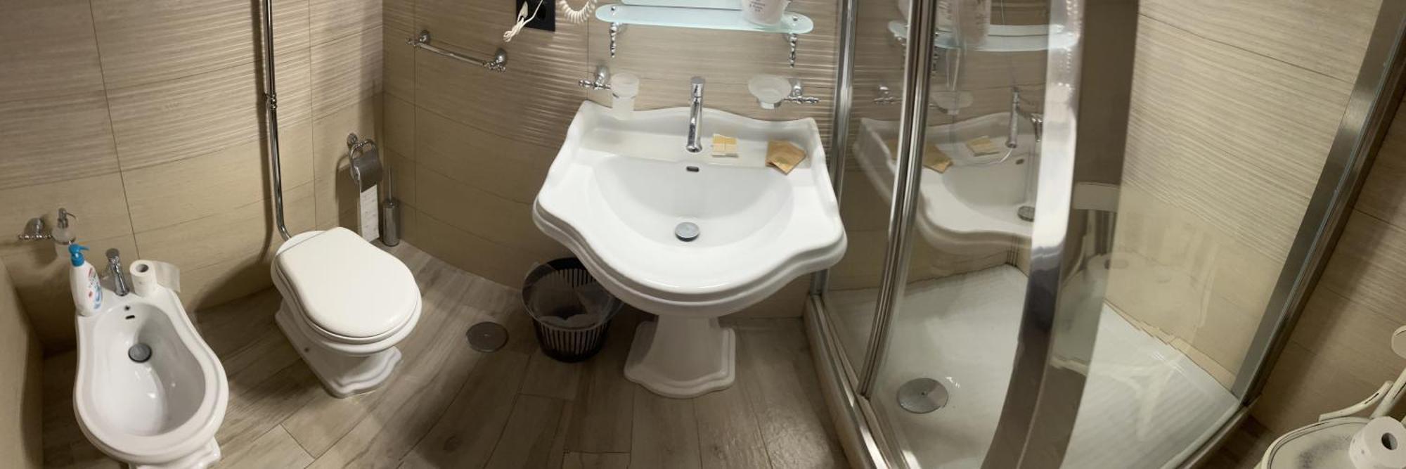 Albergo Diffuso Locanda Specchio Di Diana Nemi Bilik gambar