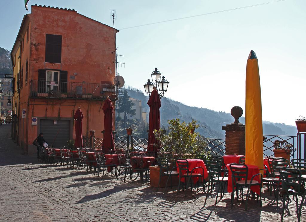 Albergo Diffuso Locanda Specchio Di Diana Nemi Luaran gambar
